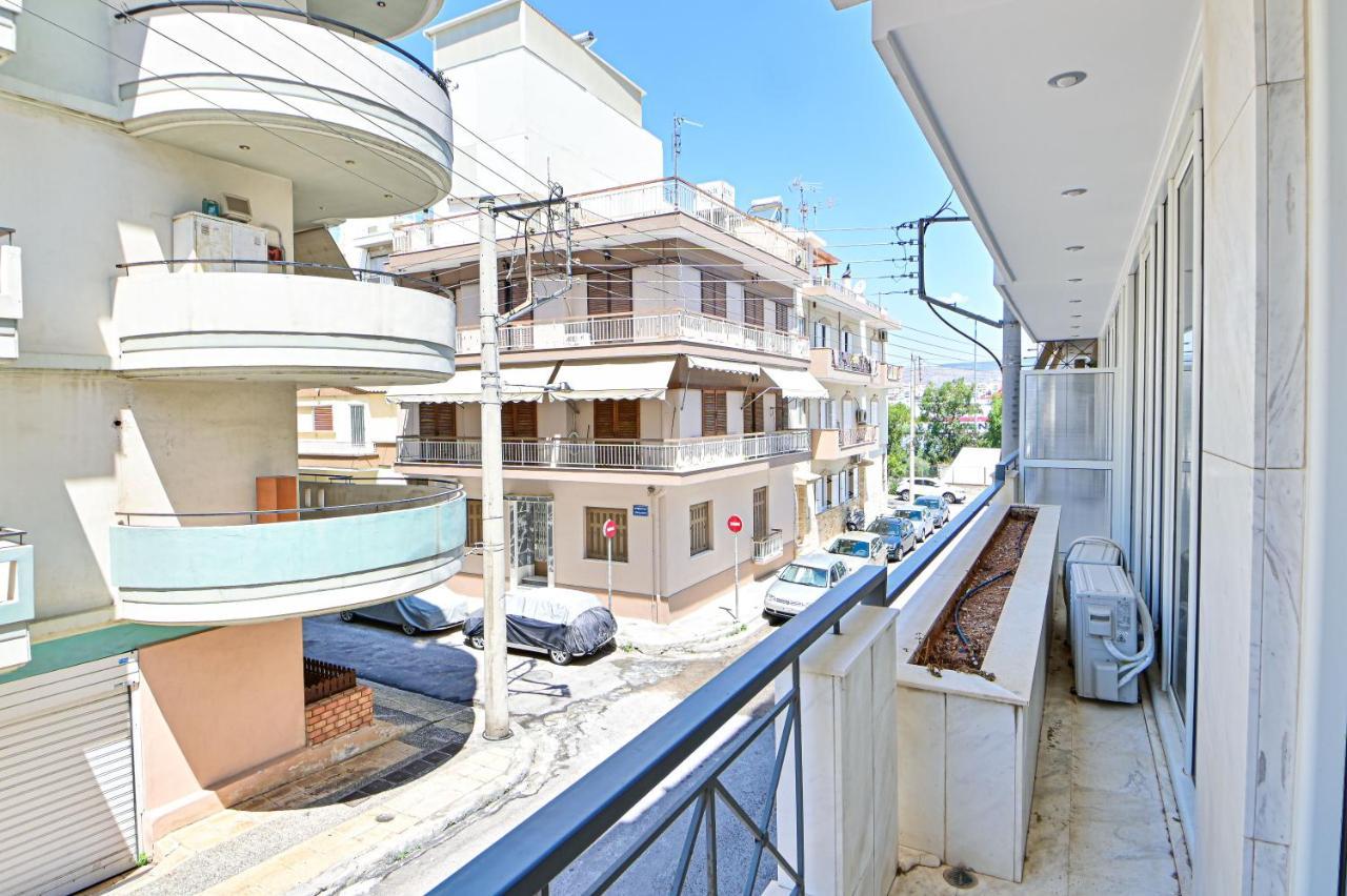 Cozy Apartment Located On The Piraeus Port Area Buitenkant foto